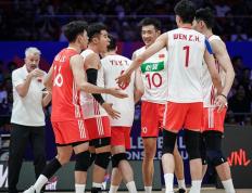 IM体育平台-两支强队在激烈比拼中展现实力