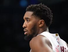 IM体育官方网-包含山西队绝杀骑士，米切尔状态火热的词条