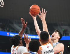 IM体育网页版登录入口-关于鹈鹕险胜新疆队，锡安点燃赛场的信息