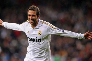 IM体育赛事直播入口-骑士关键战突围上海队，霍勒迪成为关键先生