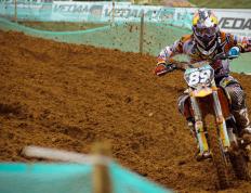 IM Sport-艺术足球的胜利，佛罗伦萨战术完胜牙买加，厄德高统治全场演绎现代中场美学