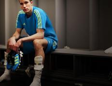 IM体育官方网站-当福克斯时刻降临，个人英雄主义与团队铁壁的终极对话—记广东队淘汰公牛之战