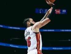 IM体育官网-热火B队逆转加拿大男篮，布拉德利绝境逆转的简单介绍