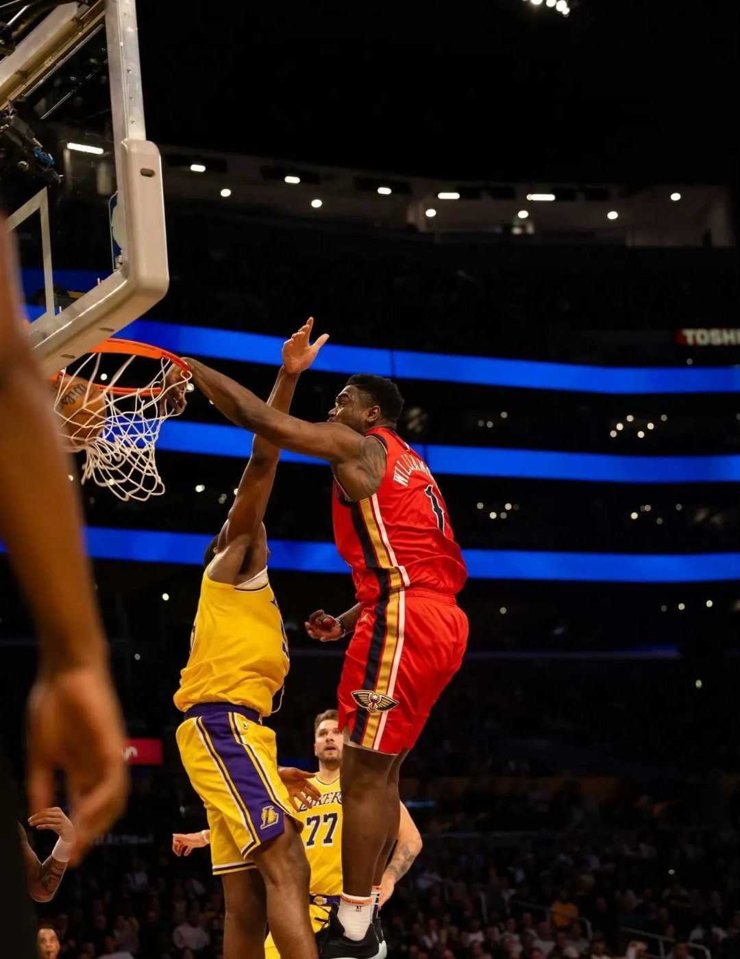 IM体育官方平台-包含魔术碾压篮网,锡安打破历史纪录的词条