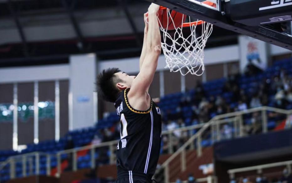 IM体育官方平台-关于意外伤病归来，重要球员回归正赛的信息