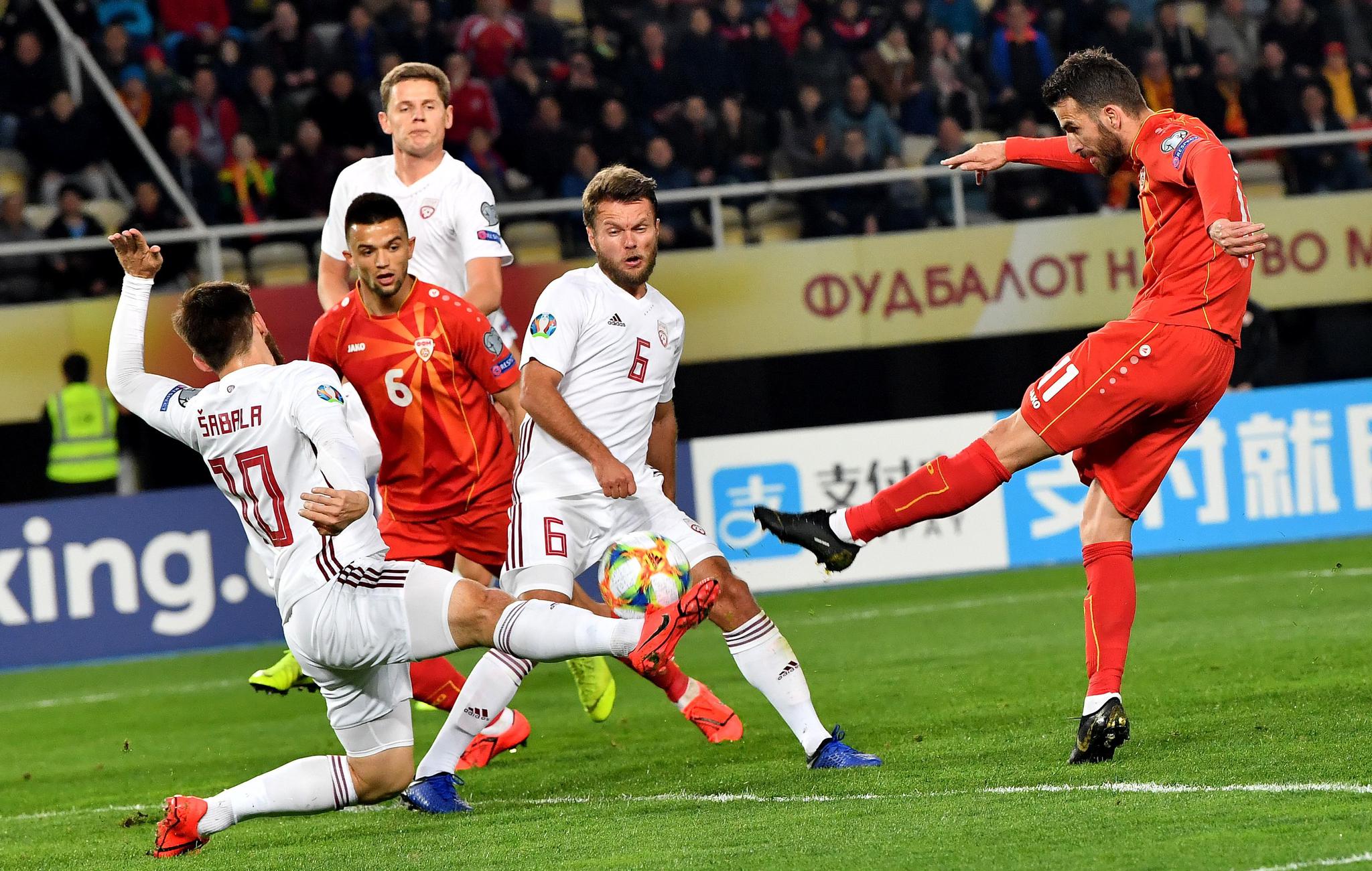 IM体育app-包含斯洛伐克迎战北马其顿，实力对决鏖战的词条