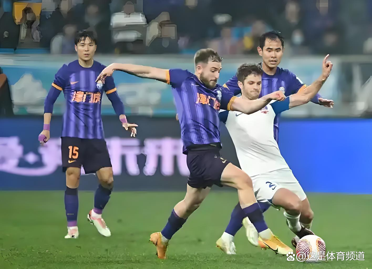 IM体育App下载-训练强度加大,球队备战迎战对手