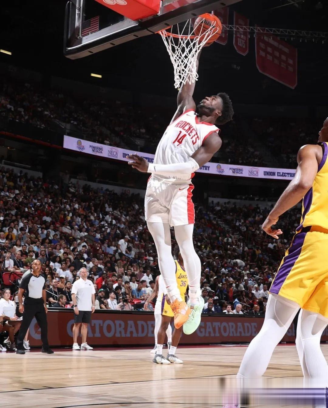 IM体育app-包含新赛季首战惊现无解之谜,无人能解NBA绝杀之谜的词条