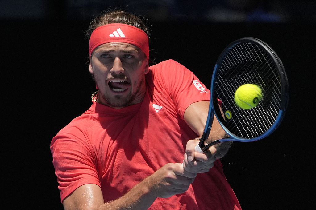 IM体育官网-关于西班牙网球队翻盘日本网球队,兹维列夫统治全场的信息