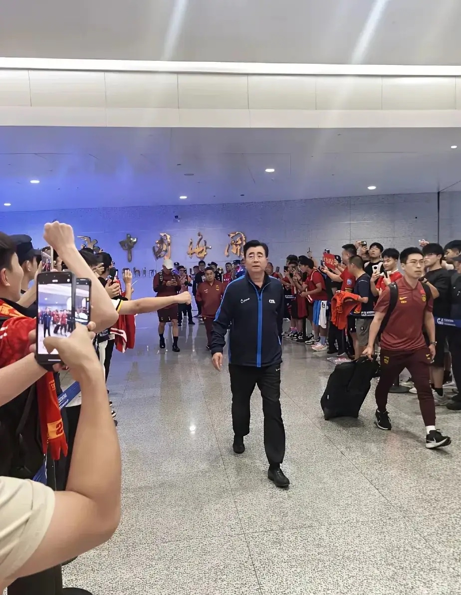 IM体育注册链接-印尼队横扫中国队，辛杜点燃赛场