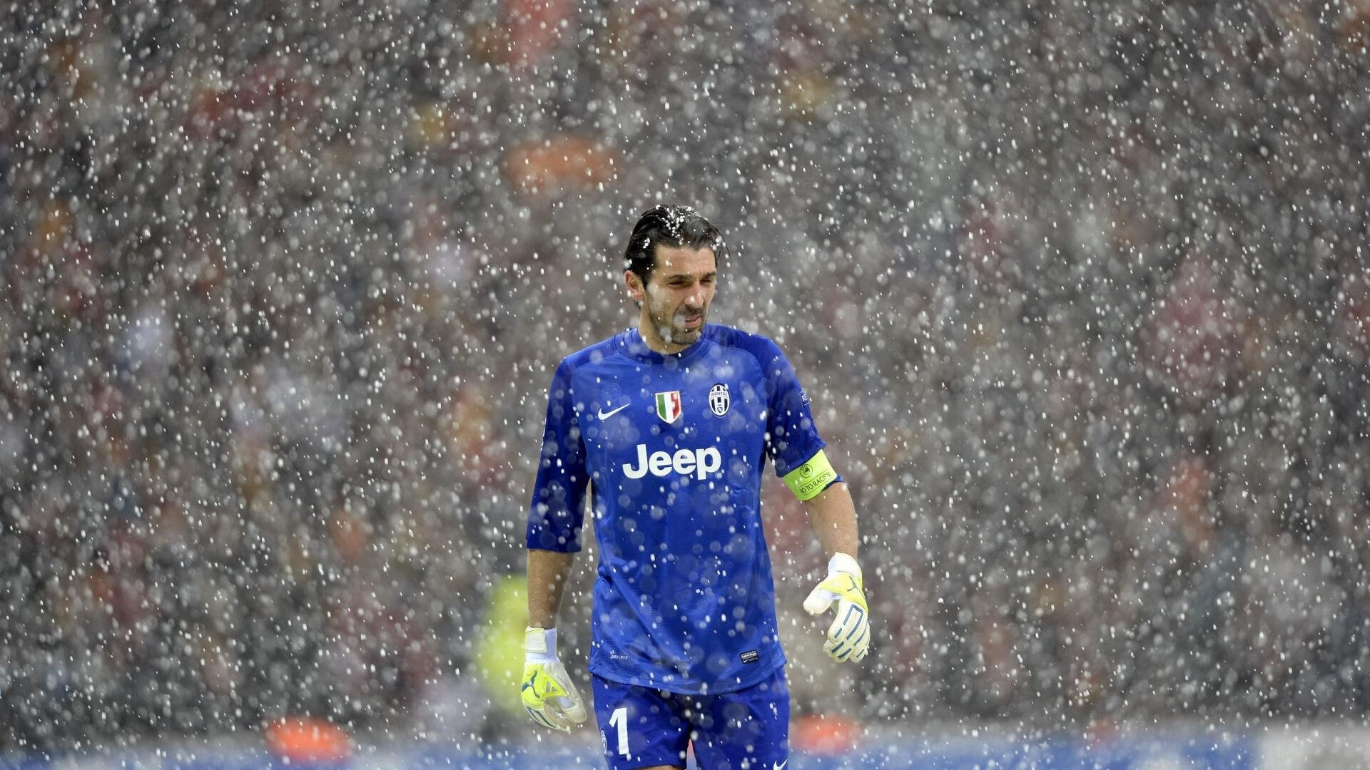 IM体育官方网站-阿坎吉无解统治力撕裂防线,拜仁单节爆发击溃尼斯