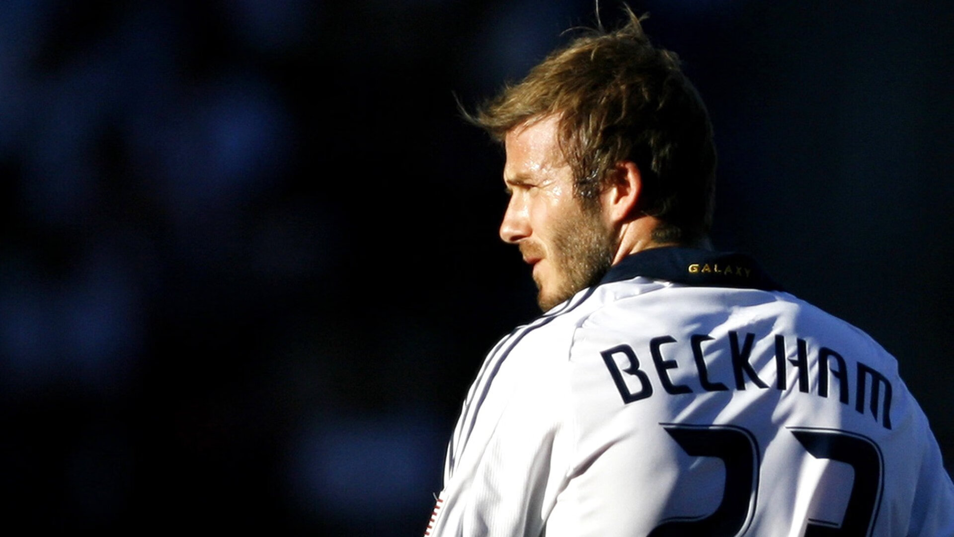 IM体育下载-独行侠东契奇无争议统治全场，掘金苦战湖人难掩其光芒