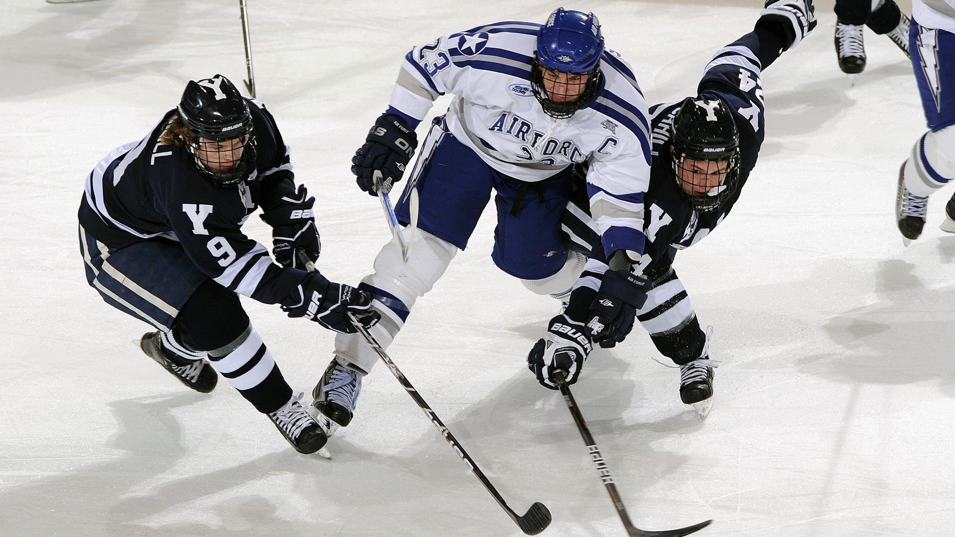 IM体育赛事直播入口-赛道上的双重风暴，法拉利完胜红牛，拉塞尔点燃赛场